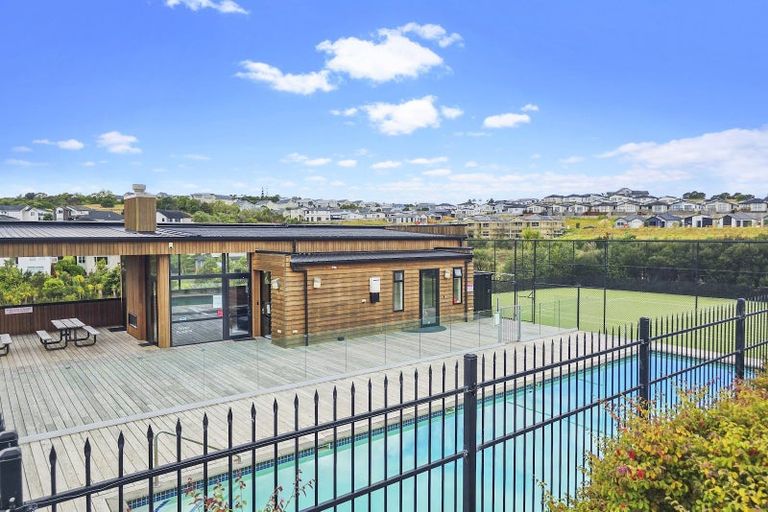 Photo of property in 31 Discovery Drive, Gulf Harbour, Whangaparaoa, 0930