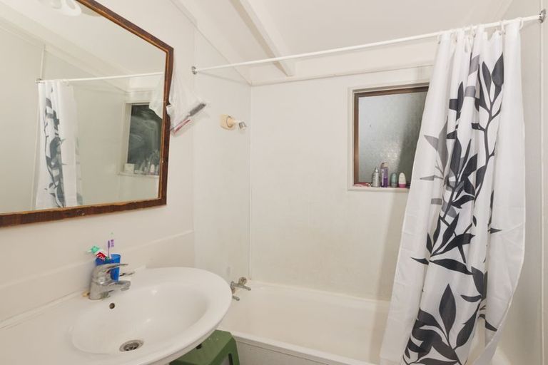 Photo of property in 23b Ogle Crescent, Te Kamo, Whangarei, 0112