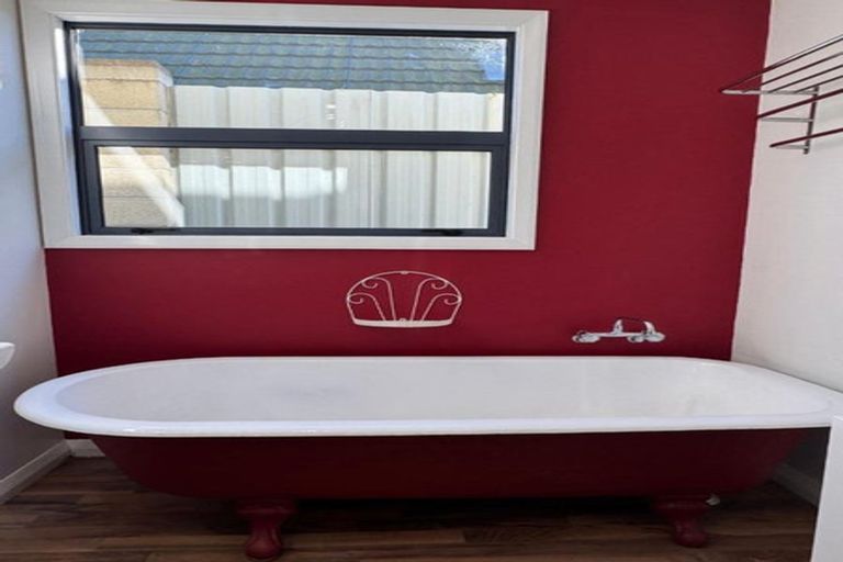 Photo of property in 16 Collison Terrace, Haumoana, 4102