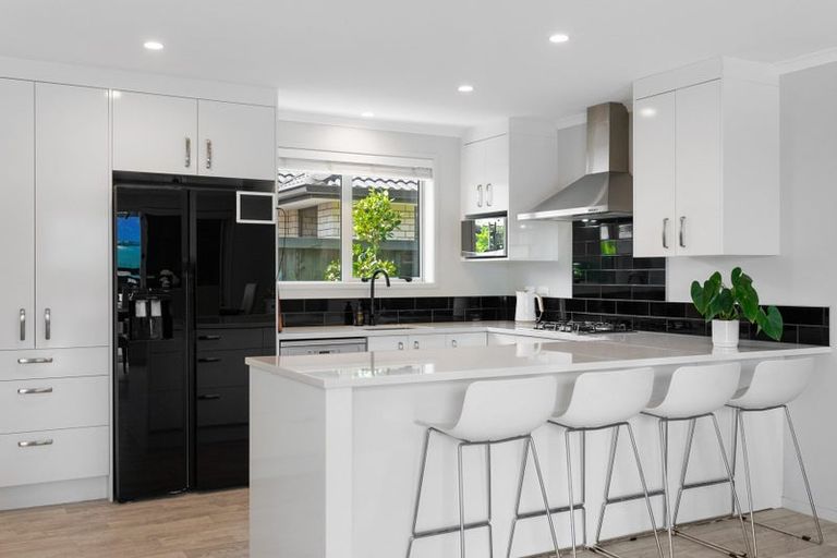 Photo of property in 69 Bert Wall Drive, Omokoroa, 3114