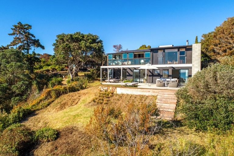 Photo of property in 10 Newton Road, Oneroa, Waiheke Island, 1081