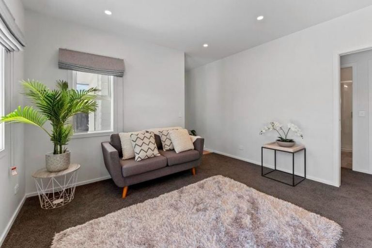 Photo of property in 6a Elm Street, Ebdentown, Upper Hutt, 5018