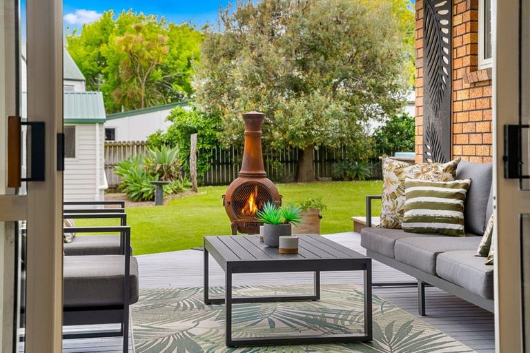 Photo of property in 19 Rosella Grove, Waimauku, 0812