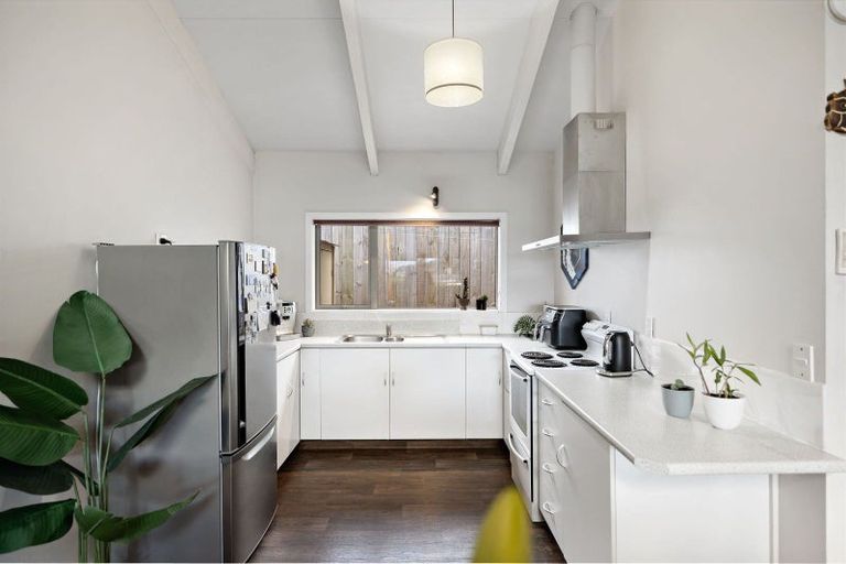 Photo of property in 4a Avalon Crescent, Fernhill, Queenstown, 9300