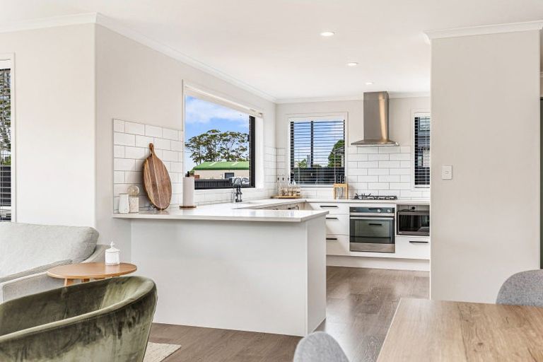 Photo of property in 1/8 Dale Road, Whenuapai, Auckland, 0618