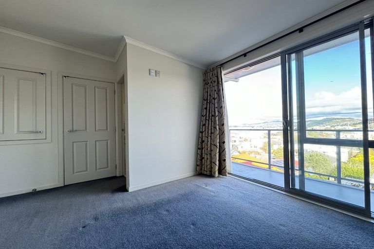 Photo of property in 52d Mandalay Terrace, Khandallah, Wellington, 6035