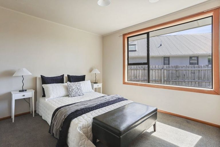 Photo of property in 67 Englefield Road, Northwood, Christchurch, 8051