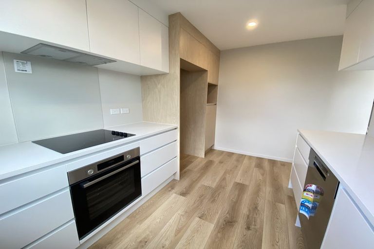 Photo of property in 3e Westall Road, New Lynn, Auckland, 0600