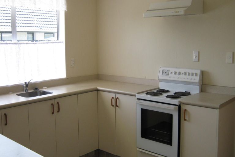 Photo of property in 8b Elizabeth Street, Palmerston North, 4410