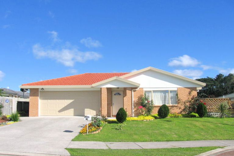 Photo of property in 18 Parkcrest Drive, Henderson, Auckland, 0612