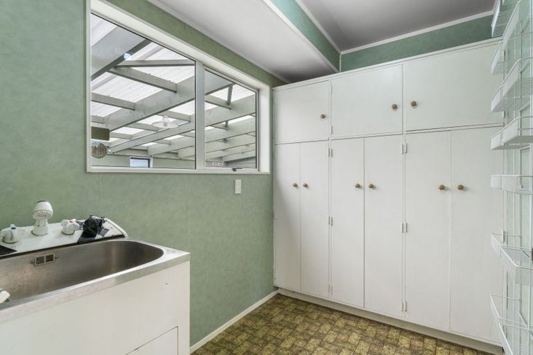 Photo of property in 19 Shera Street, Acacia Bay, Taupo, 3330