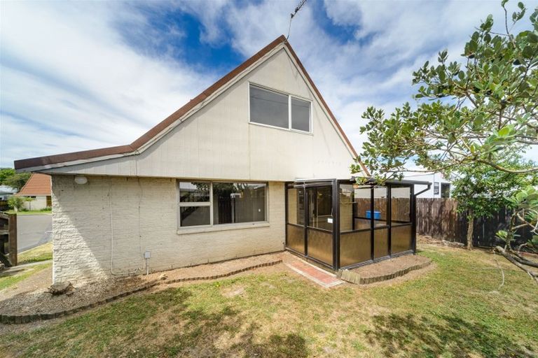 Photo of property in 1 Marece Court, Palmerston North, 4410