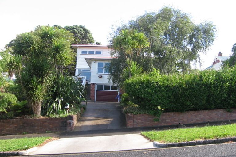 Photo of property in 39 Kingsview Road, Mount Eden, Auckland, 1024