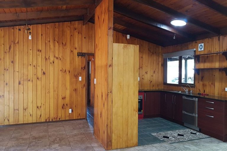 Photo of property in 694 Whitemans Valley Road, Whitemans Valley, Upper Hutt, 5371