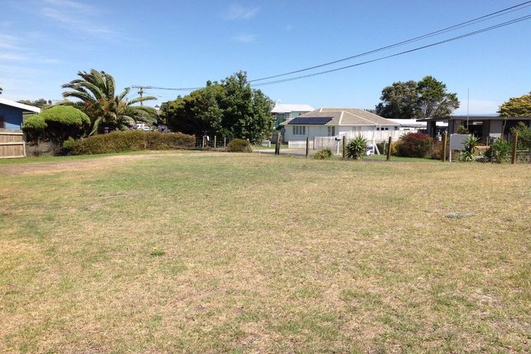 Photo of property in 11 Costello Crescent, Pukehina, Te Puke, 3189