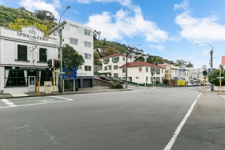 Photo of property in Windsor Court, 3/340 Tinakori Road, Thorndon, Wellington, 6011