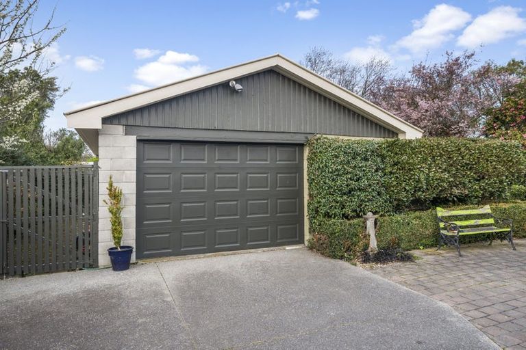 Photo of property in 24 Hounslow Street, Ilam, Christchurch, 8041