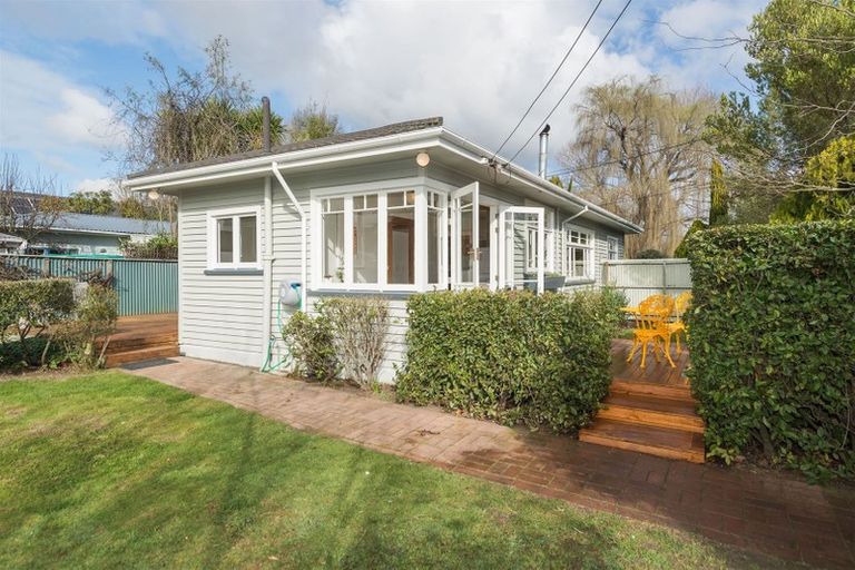 Photo of property in 119 Fifield Terrace, Opawa, Christchurch, 8023
