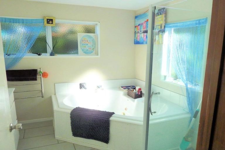 Photo of property in 52 Park Terrace, Corsair Bay, Lyttelton, 8082