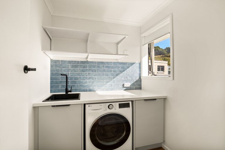 Photo of property in 35 Stephen Street, Halfway Bush, Dunedin, 9010