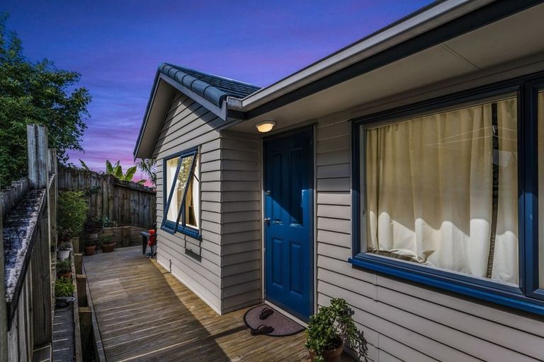 Photo of property in 26b Waimumu Road, Massey, Auckland, 0614