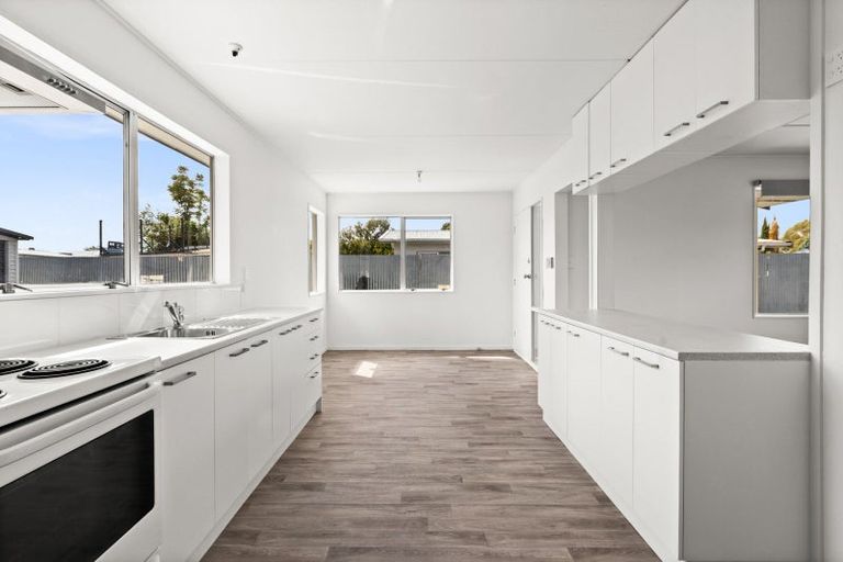 Photo of property in 8 Cortes Crescent, Flaxmere, Hastings, 4120