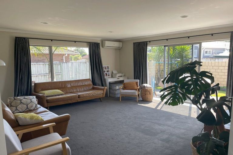 Photo of property in 6 Sophies Way, Papamoa Beach, Papamoa, 3118