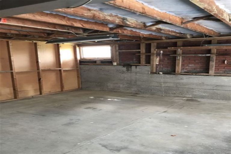 Photo of property in 46 Advene Road, Cockle Bay, Auckland, 2014