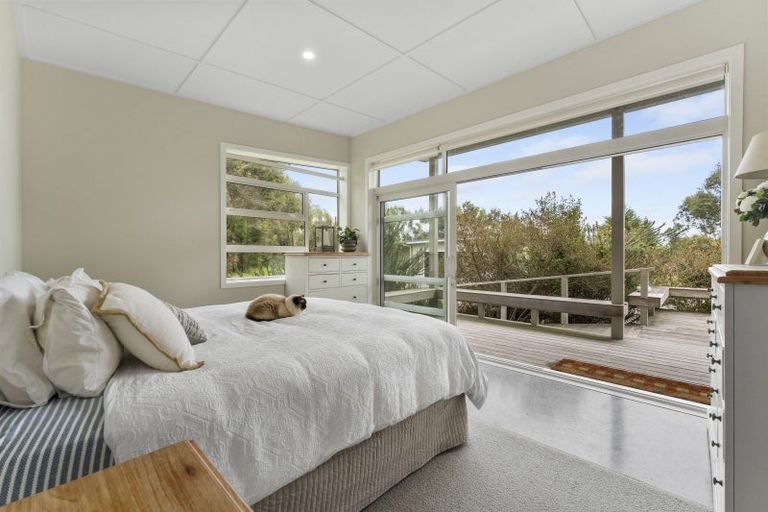 Photo of property in 3 Takapu Road, Manakau, Levin, 5573