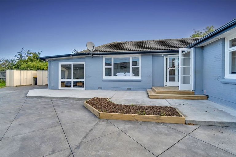 Photo of property in 102 Bassett Street, Burwood, Christchurch, 8083
