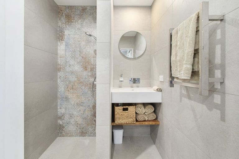 Photo of property in 53 View Road, Houghton Bay, Wellington, 6023