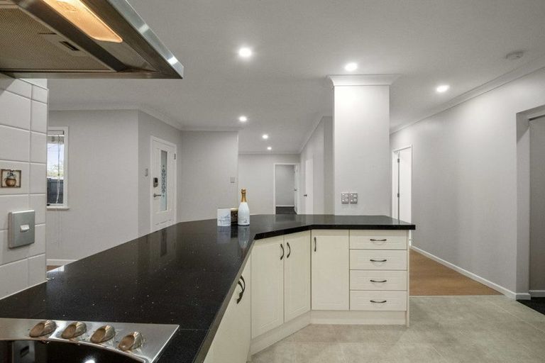 Photo of property in 1/32 Nile Road, Milford, Auckland, 0620