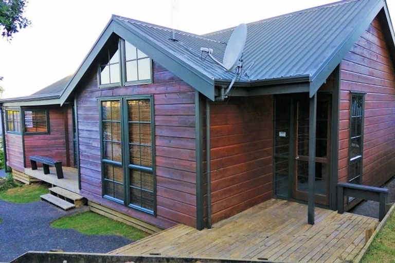 Photo of property in 2/16 Corunna Road, Milford, Auckland, 0620