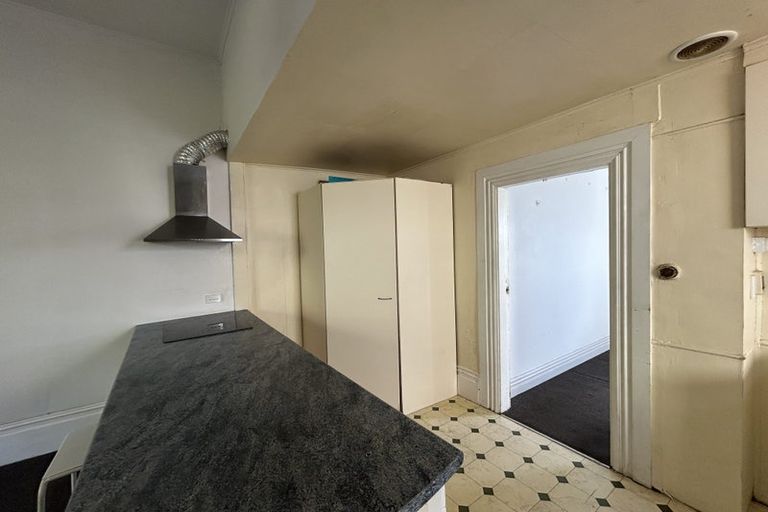 Photo of property in 70 Fairlie Terrace, Kelburn, Wellington, 6021