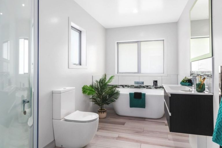 Photo of property in 97 Endeavour Drive, Whitby, Porirua, 5024