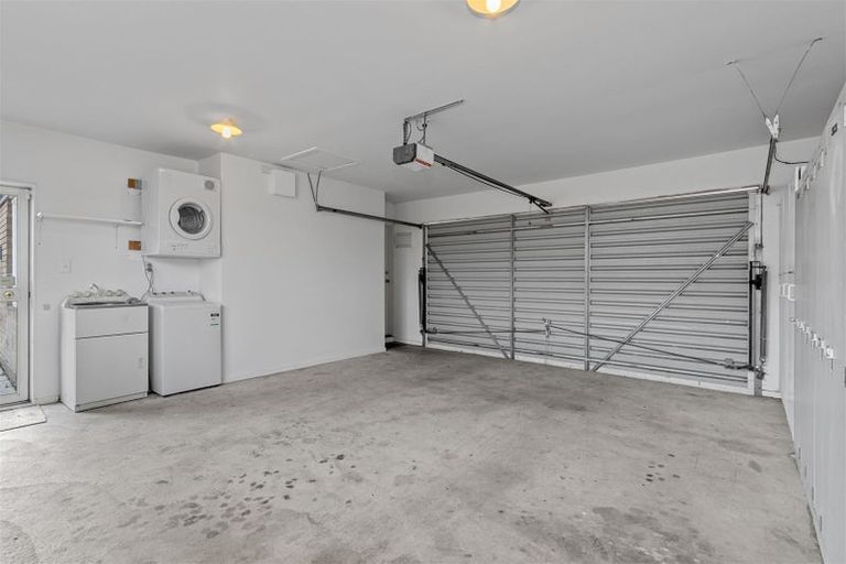 Photo of property in 147 Lincoln Road, Addington, Christchurch, 8024