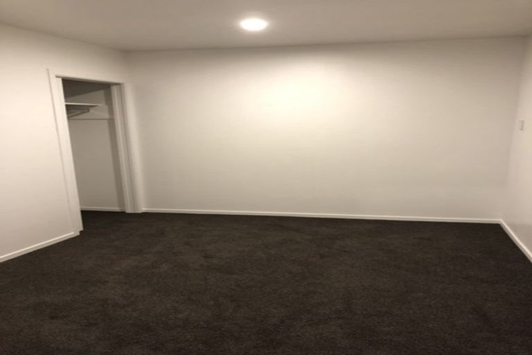 Photo of property in 1/12 Red Hill Road, Red Hill, Papakura, 2110