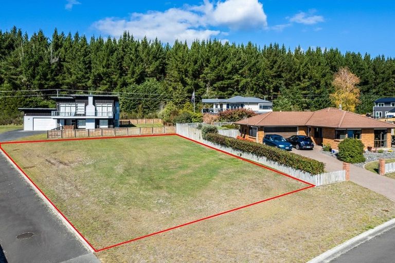Photo of property in 105 Kahotea Drive, Motuoapa, 3382