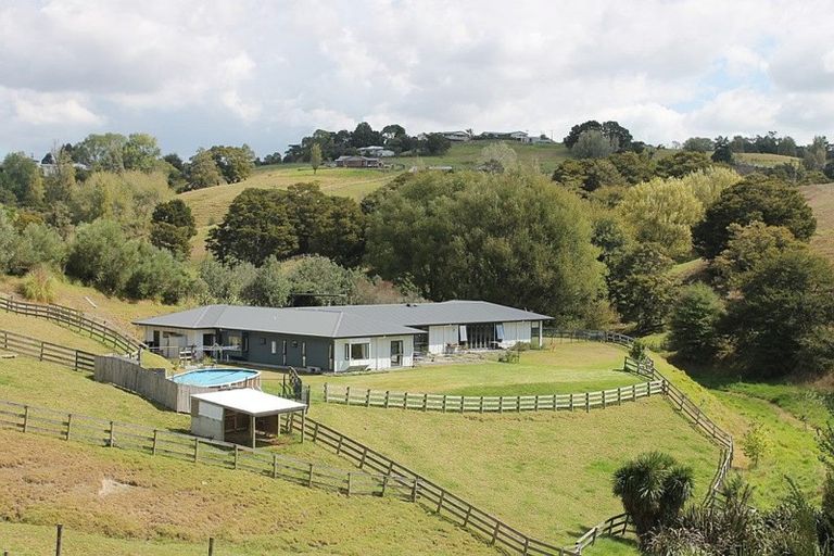 Photo of property in 61 Hurndall Street East, Maungaturoto, 0520