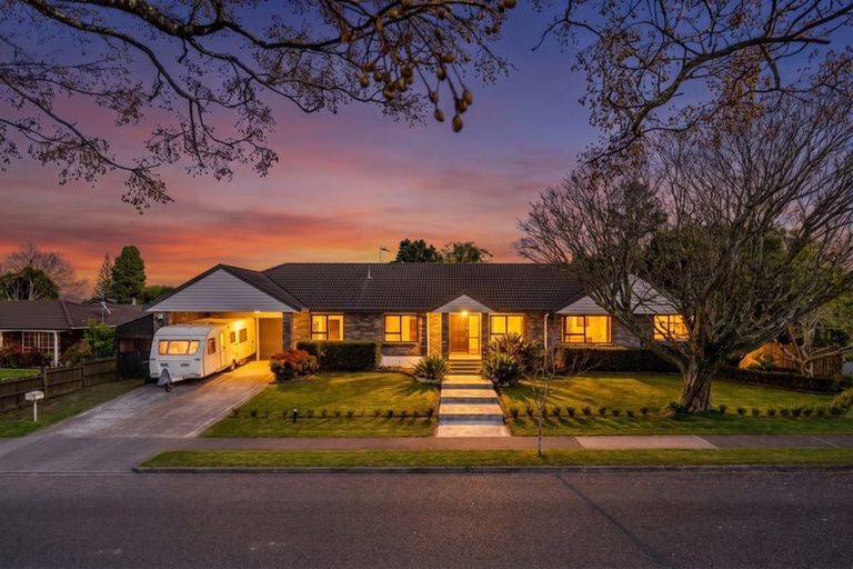 Photo of property in 168 Walter Strevens Drive, Conifer Grove, Takanini, 2112