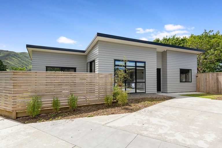 Photo of property in 88c Wellington Road, Wainuiomata, Lower Hutt, 5014