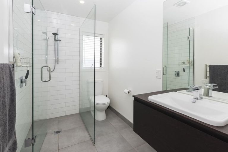 Photo of property in 10 Epping Place, Burnside, Christchurch, 8053