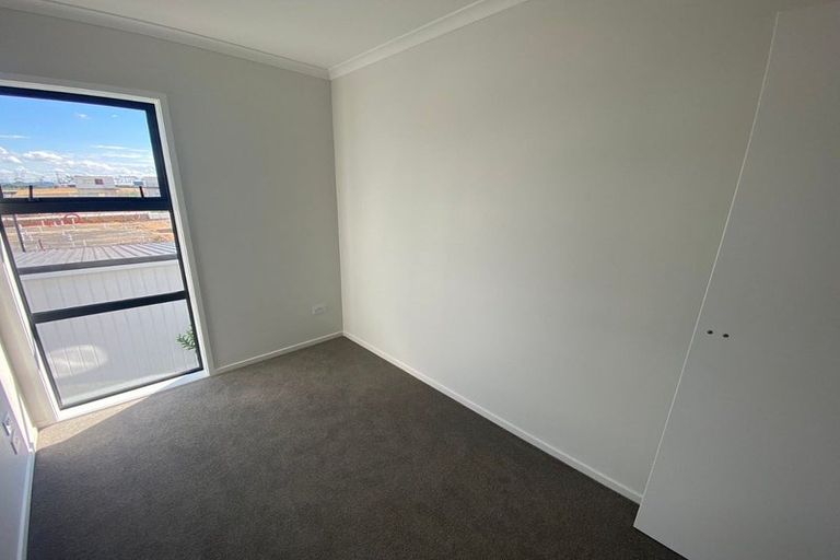 Photo of property in 44 Manarini Road, Westgate, Auckland, 0614