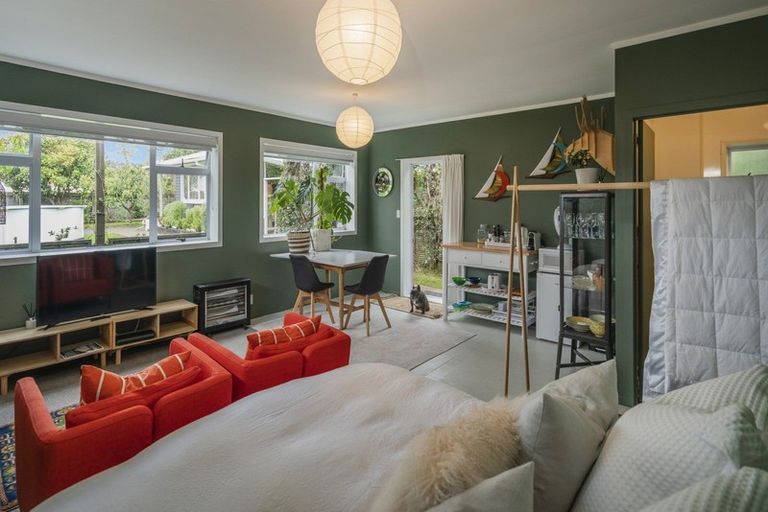 Photo of property in 14 Kenneth Avenue, Whitianga, 3510