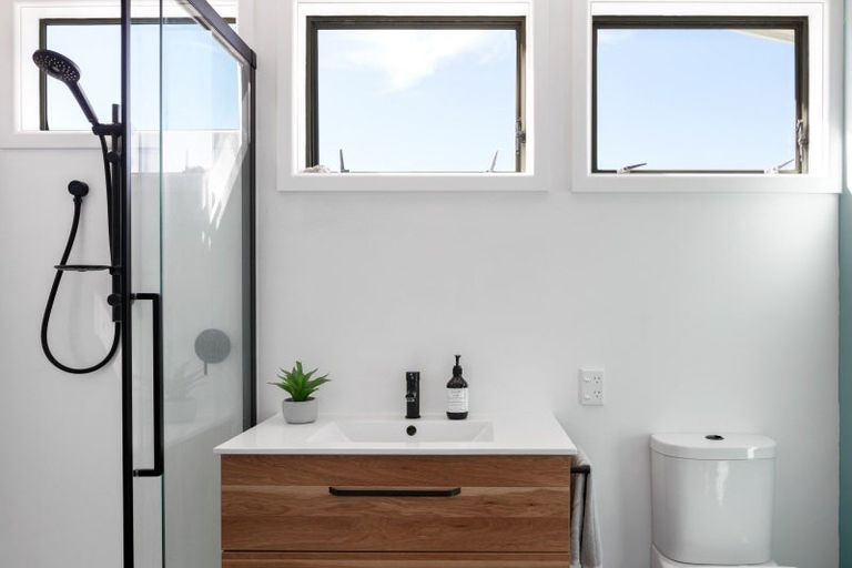 Photo of property in 30 Turenne Street, Inner Kaiti, Gisborne, 4010