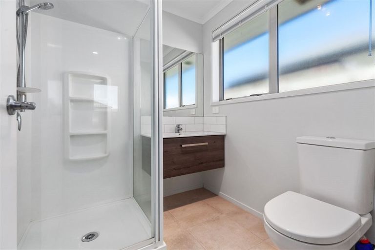 Photo of property in 10 Oka Street, Papamoa Beach, Papamoa, 3118