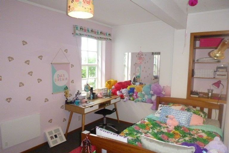 Photo of property in 136 Cashmere Avenue, Khandallah, Wellington, 6035