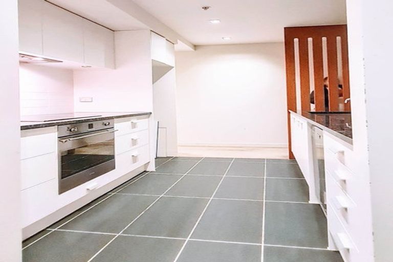 Photo of property in Piermont Apartments, 4i/82 Cable Street, Te Aro, Wellington, 6011