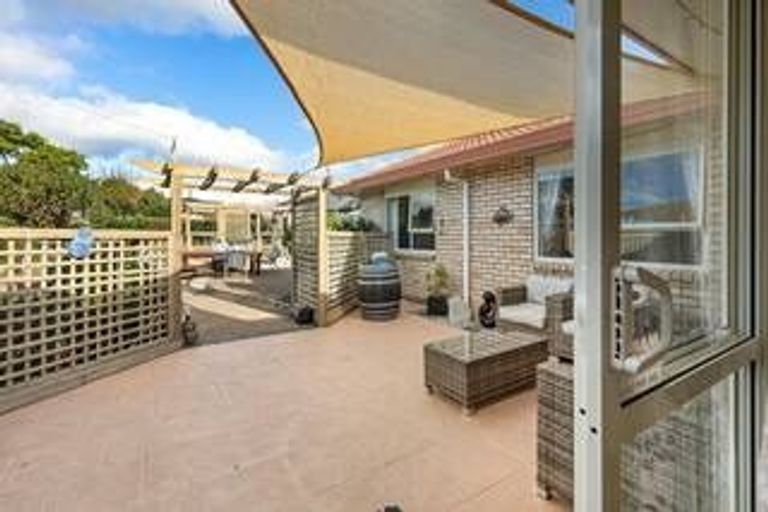 Photo of property in 70 Campbell Avenue, Paraparaumu, 5032