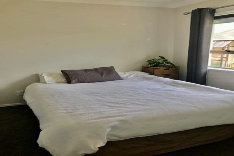 Photo of property in 2/44 Meadway, Sunnyhills, Auckland, 2010